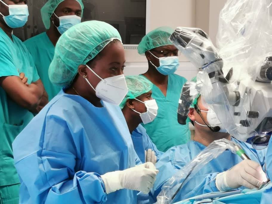 Les missions des implants cochléaires